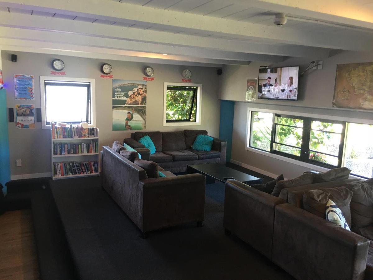 Grafton Backpackers Hostel Оукланд Екстериор снимка