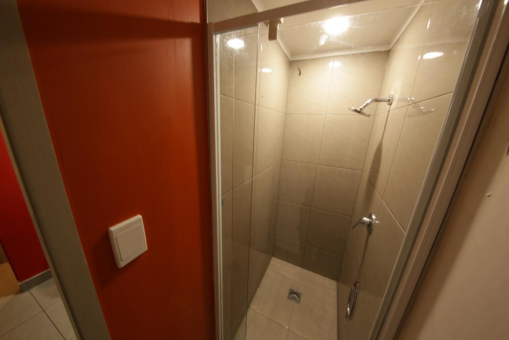 Grafton Backpackers Hostel Оукланд Стая снимка