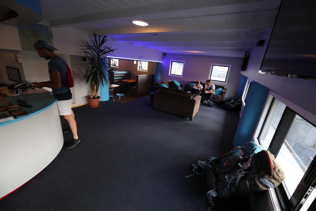 Grafton Backpackers Hostel Оукланд Екстериор снимка