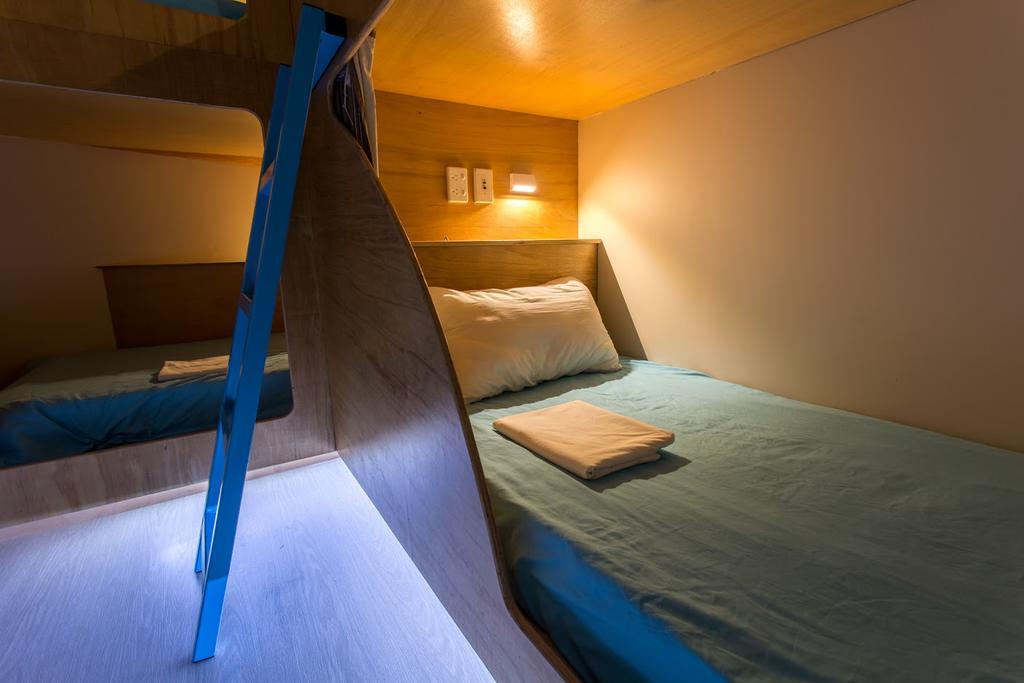Grafton Backpackers Hostel Оукланд Екстериор снимка