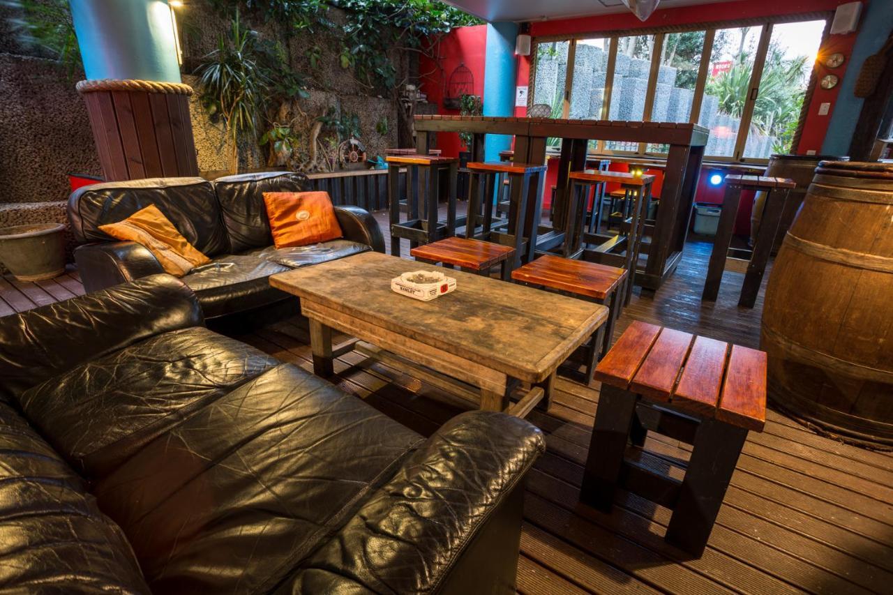 Grafton Backpackers Hostel Оукланд Екстериор снимка