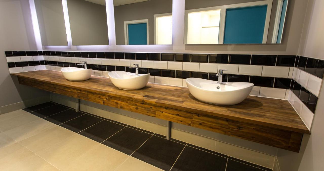 Grafton Backpackers Hostel Оукланд Екстериор снимка