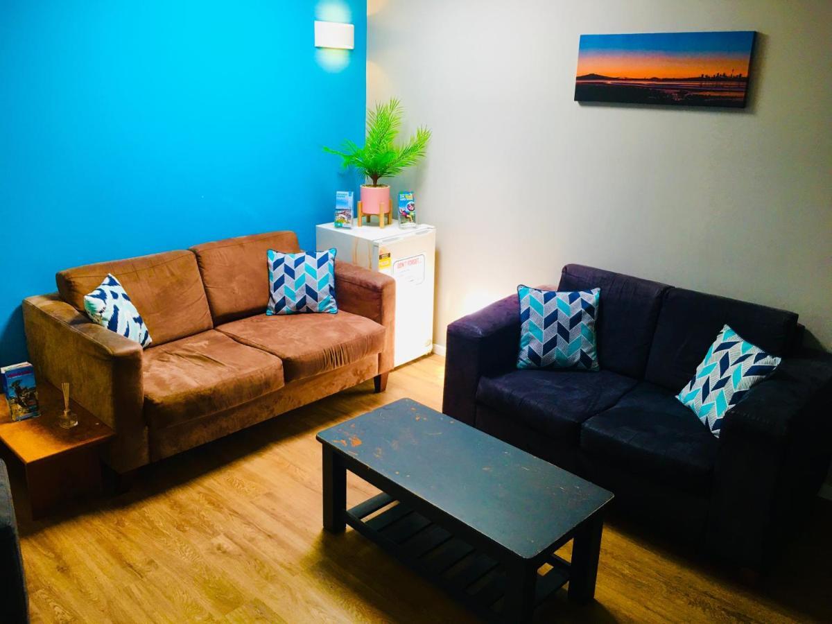 Grafton Backpackers Hostel Оукланд Екстериор снимка