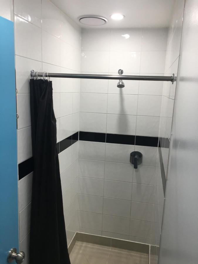 Grafton Backpackers Hostel Оукланд Екстериор снимка