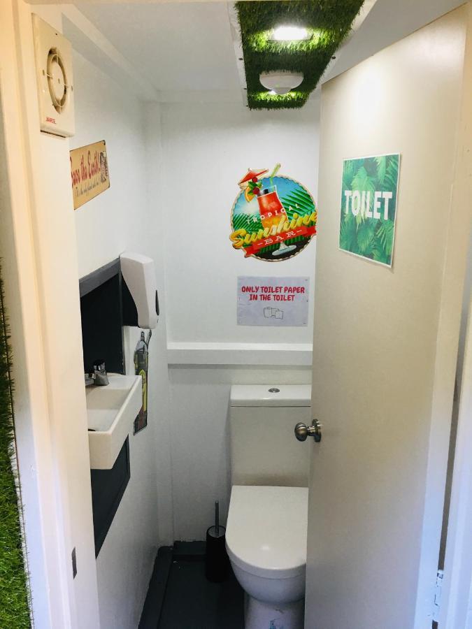 Grafton Backpackers Hostel Оукланд Екстериор снимка
